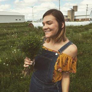 Meet your Posher, Andrea